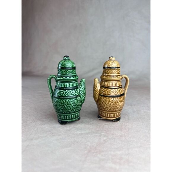 Vintage Mod MCM Salt and Pepper Shakers 1970s 1960s - Picture 1 of 7